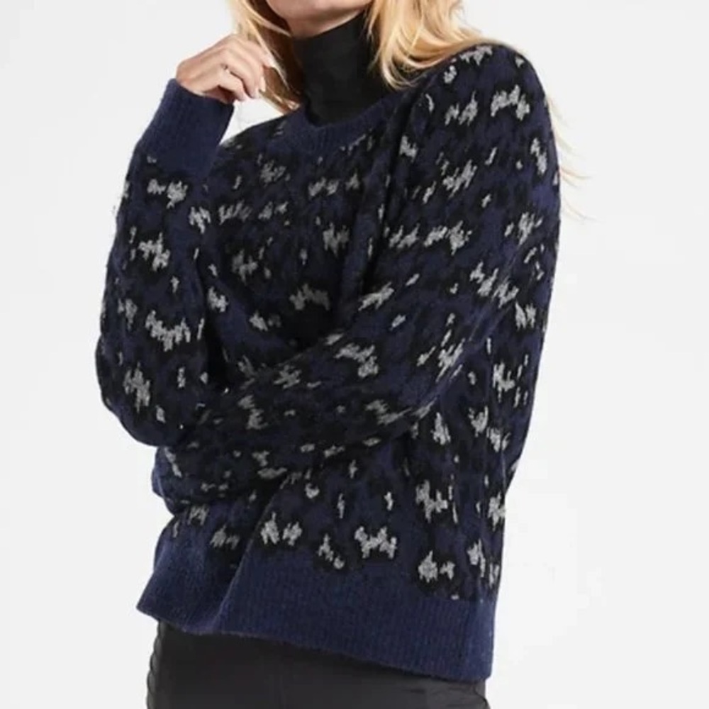 Athleta Merino Hawthorn Textured Crew Sweater XS Navy Blue Grey Wool Blend